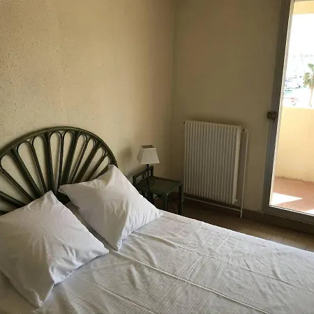 شقة Cap D'agde : T2 Spacieux, Parking, Balcon, Piscine, Proche Commerces Et - Fr-1-723-19